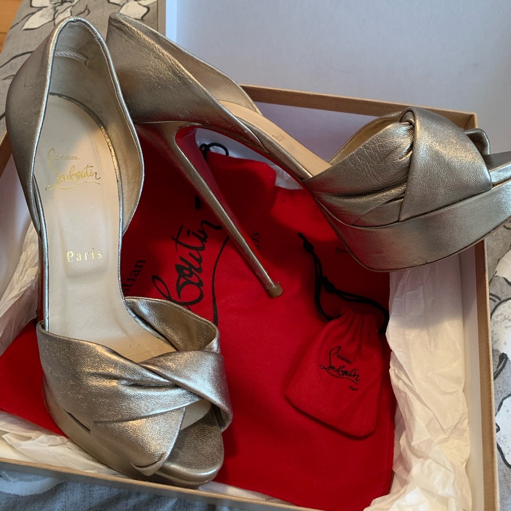 Volpi 150 Nappa Silk Alba by Christian Louboutin